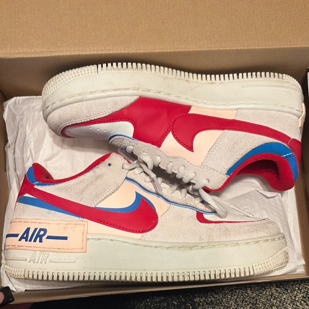 Women tennis shoes